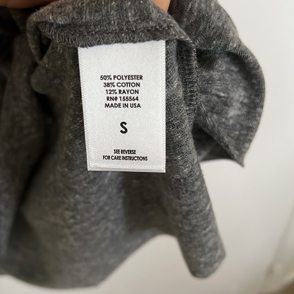 NWT Heather Grey Basic Tee Size S - Picture 3 of 3
